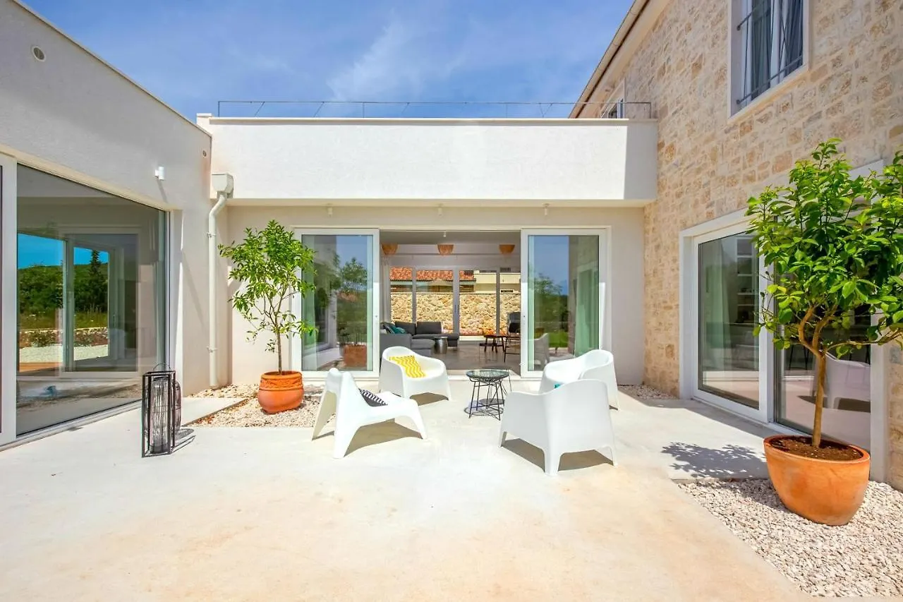 אוגייאן Villa Vela Muline - 8 Plus 2 Guests - Heated Pool