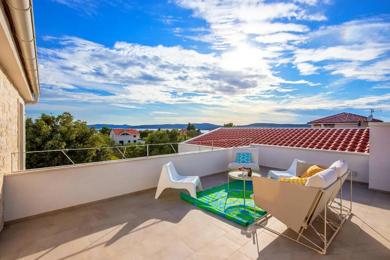 Villa Vela Muline - 8 Plus 2 Guests - Heated Pool Ugljan