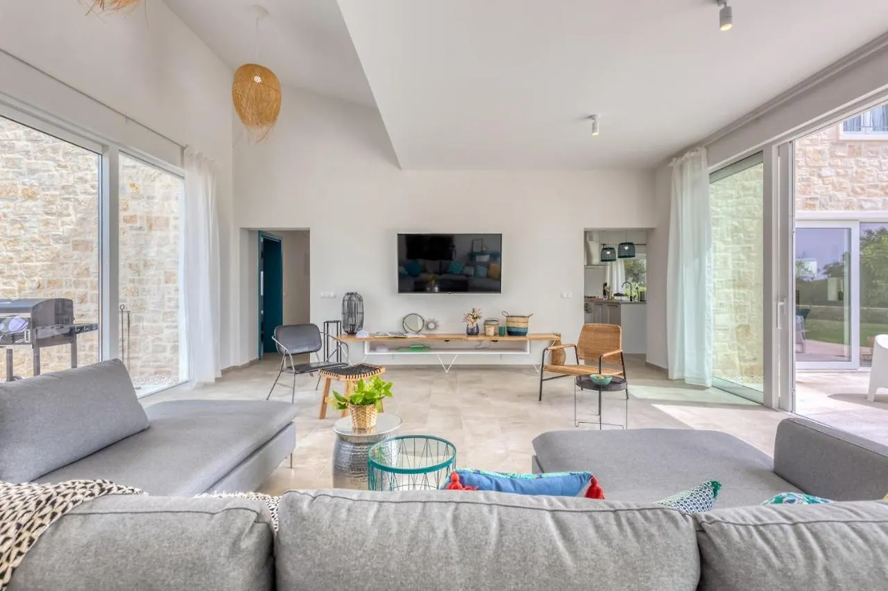 Villa Vela Muline - 8 Plus 2 Guests - Heated Pool أوغليان كرواتيا